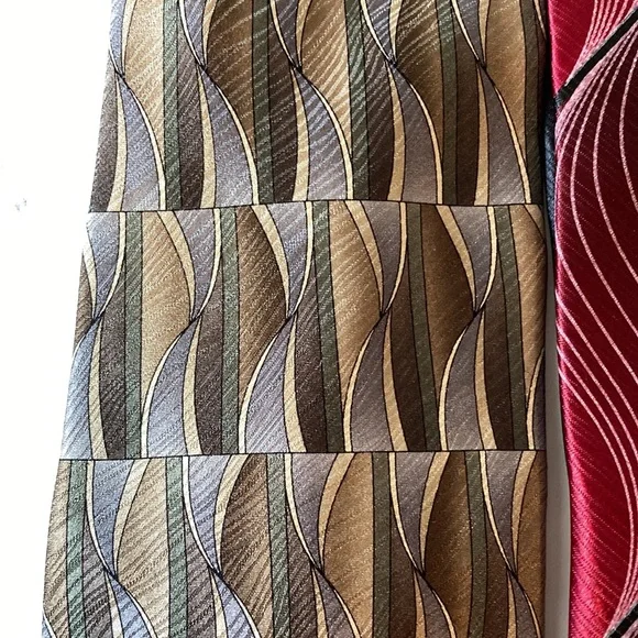 Silk Ties - Picture 2 of 5